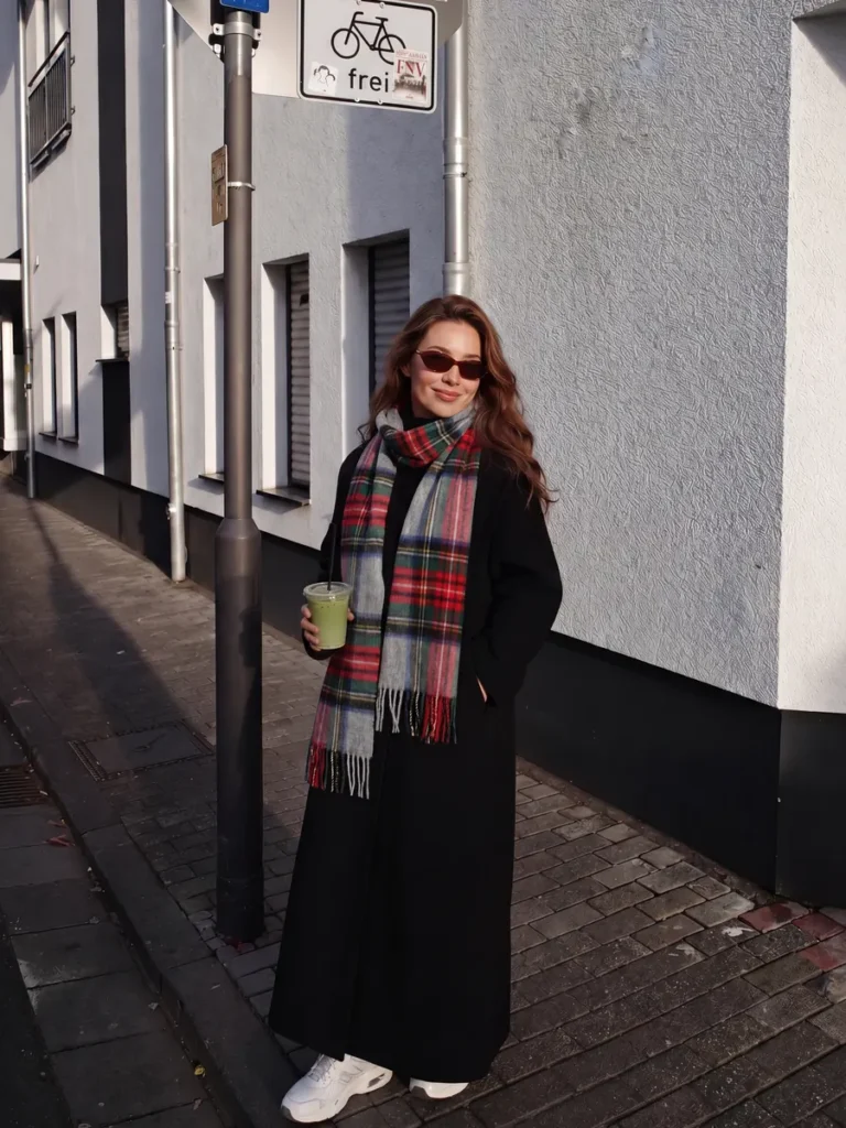 Cashmere scarf styling inspiration, look 03