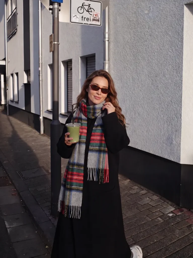 Cashmere scarf styling inspiration, look 05