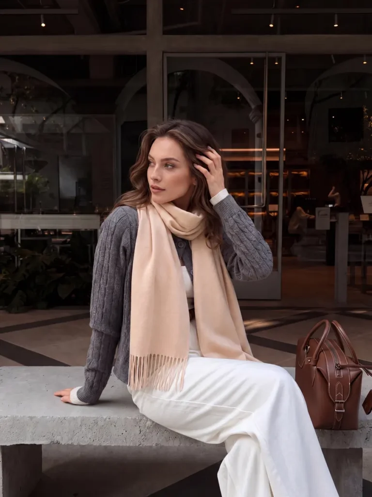 Cashmere scarf styling inspiration, look 12