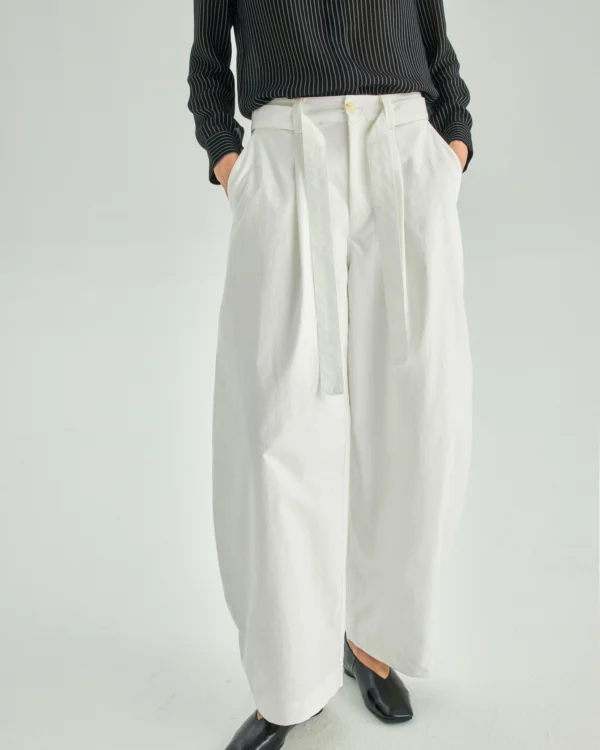 Textured Belted Balloon Trousers — white