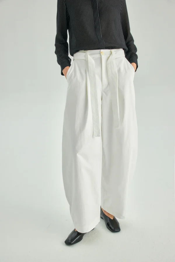 Textured Belted Balloon Trousers
